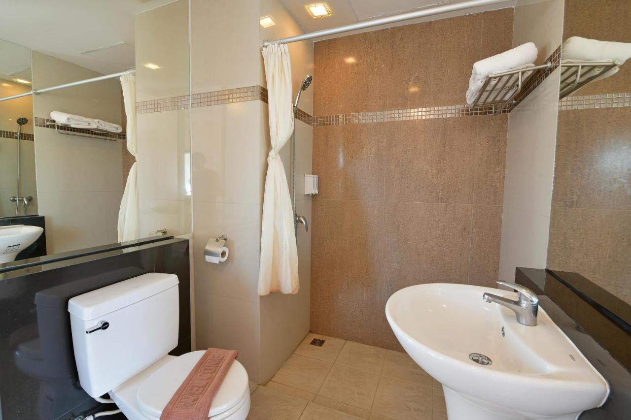 Oyo 109 Ozone Prime Pattaya Hotel Kültér fotó